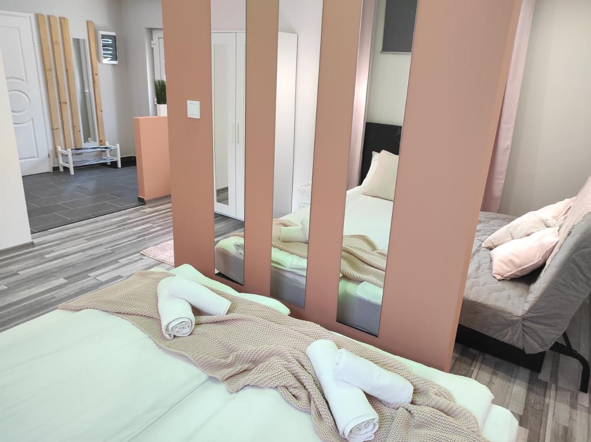 7 Days Apartment Makó Εξωτερικό φωτογραφία