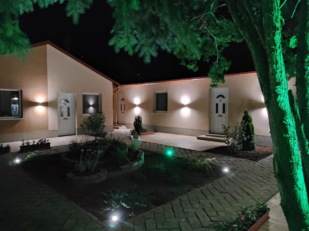 7 Days Apartment Makó Εξωτερικό φωτογραφία