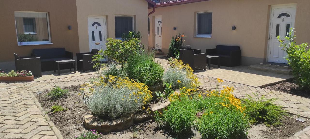 7 Days Apartment Makó Εξωτερικό φωτογραφία